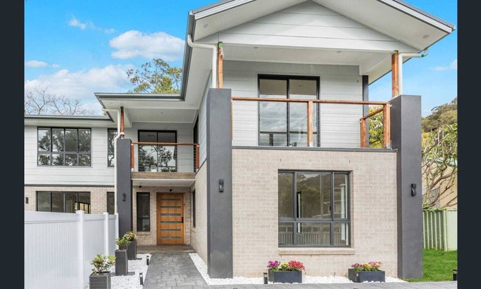 Brooklyn House | Entire House by Hawkesbury River