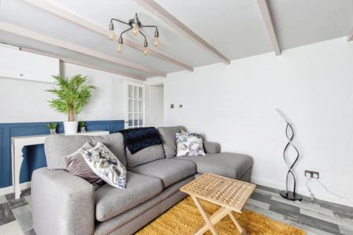 Boscundle House | Family-Friendly Entire House Retreat in Beautiful Cornwall