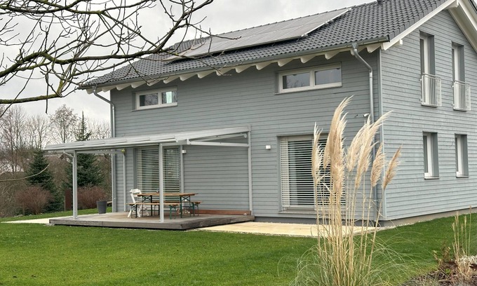 Renchen House | Inviting House Near Black Forest with Pool & Breakfast