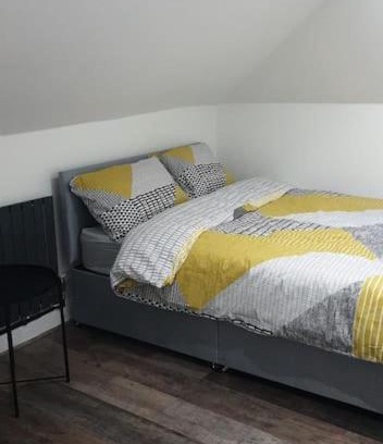 Bensham Manor Apartment | Spacious 4 Bedroom Flat with Pet-Friendly Amenities