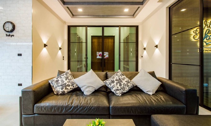 Cha-am House | Elegant Oceanfront Villa with Private Pool in Huahin