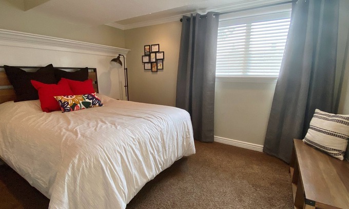 Sandy House | Modern Basement Apartment in Sandy Near I-15 - 9.6 Rating