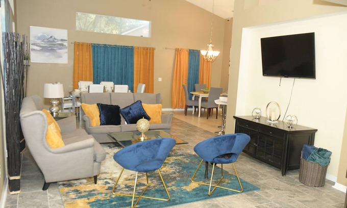 Ocoee House | Entire Residential Home. Ocoee Luxury 5BD Home