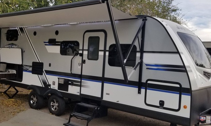 Inyokern House | Cozy RV with Murphy Bed & Family-Friendly Amenities