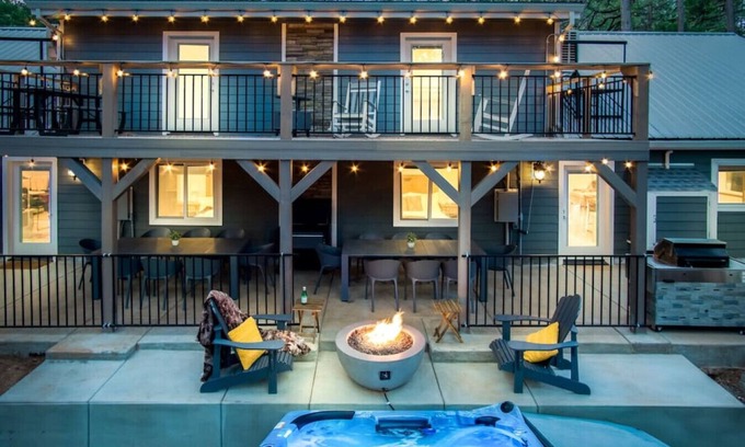 Alta House | Relaxing Villa Retreat in the Sierra Mountains with Spa
