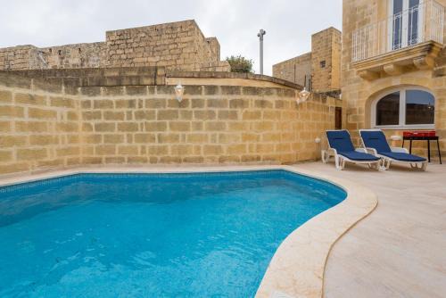 Nadur Villa | Inviting Gemini Farmhouse Villa with Oceanfront Pool