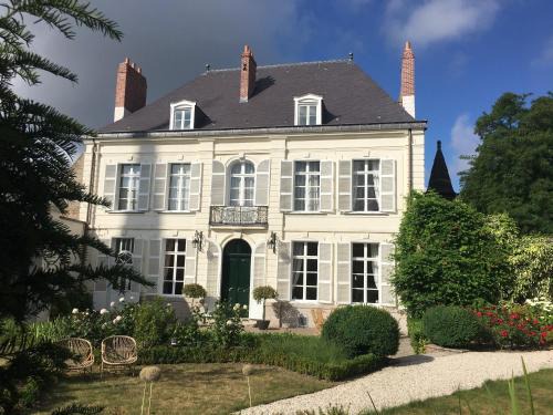 Arras Bed & Breakfast | Exceptional Stay at Entre Cour et Jardin - Rated 9.7/10