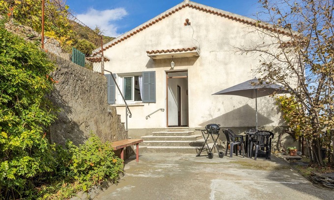 Cervione House | Entre Mer et Montagnes - Mountain Views & Pet-Friendly Stay