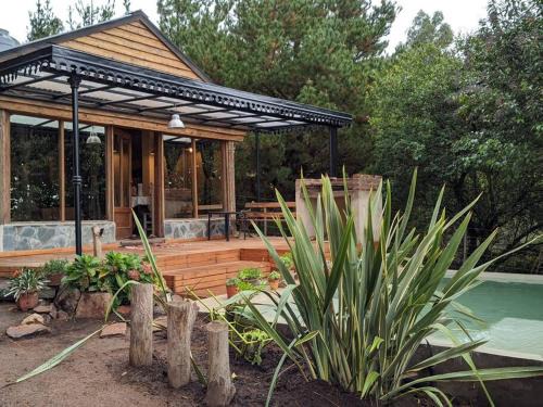 Tandil Ski Chalet | Discover Entre Sierras: Family-Friendly & Pet Welcoming Stay