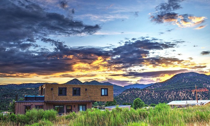 Glendale House | Experience Envase Casa: A Unique Stay Near Bryce & Zion