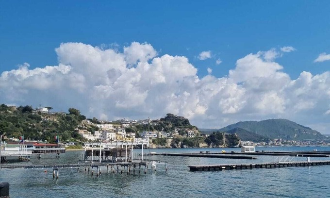 Baia Apartment | Discover Enza&Gigi's Home: Oceanfront Apartment in Baia
