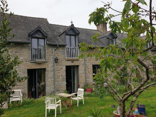 Combourg House | Child-Friendly Eoz an Avel - Guest Rated 10/10