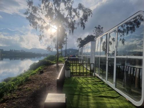 Kejajar Villa | Epel Bintang tepi danau