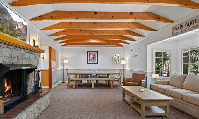 Twain Harte House | Unforgettable Family Escape: Lake Access & Game Room Awaits
