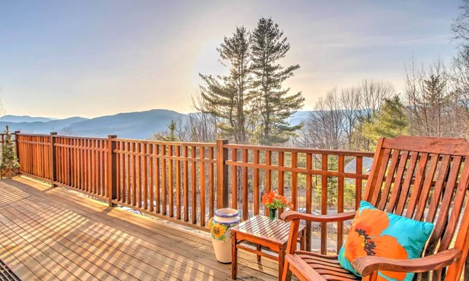 Jackson House | Idyllic Jackson Retreat with Breathtaking Mountain Views