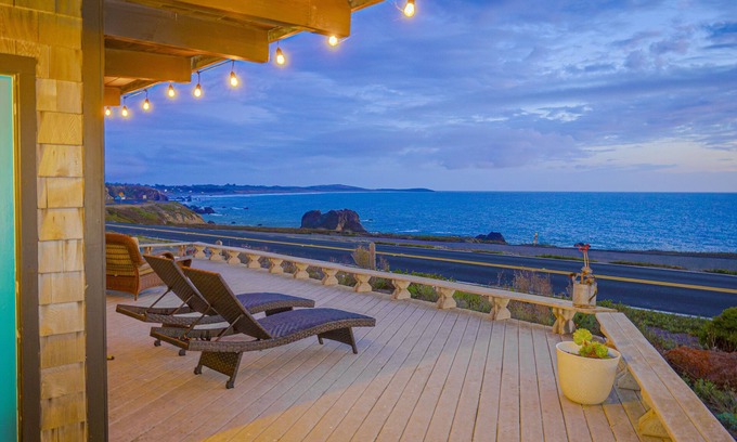 Bodega Bay House | Oceanfront Retreat with 180° Views & Pet-Friendly Amenities