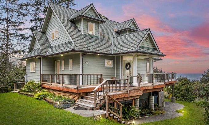 Gold Beach House | Elegant Oceanfront Retreat with Breathtaking Views