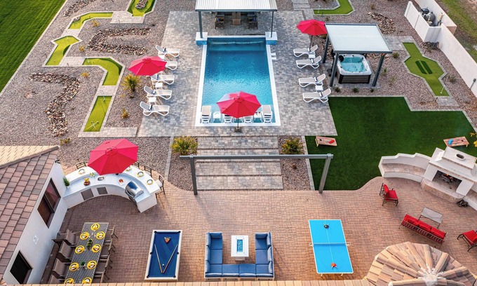 Chandler House | Indulge in Fun-Filled Mid-Week Specials at Epic Resort!