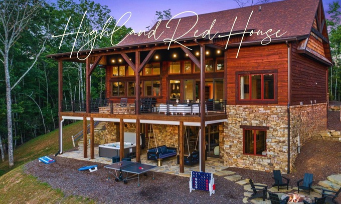Morganton Cabin | Highland Red House: Immaculate Chalet with Mountain Views