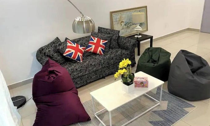 Bukit Jalil Condo | Equestrian View Sri Kembangan - Family-Friendly Getaway
