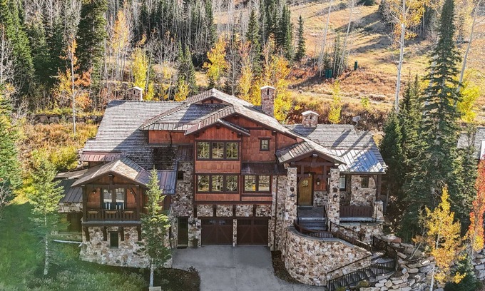 Empire Pass House | Premier Equinox at Empire Pass | Ski In/Out & Hot Tub