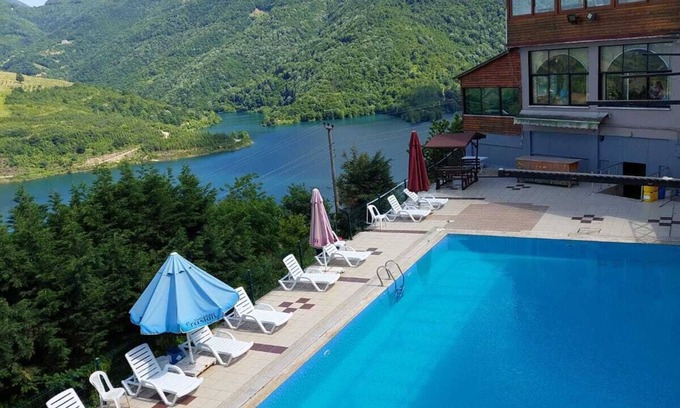 Basiskele Resort | Discover Eraslan Tatilkoyu: Family-Friendly with a Pool