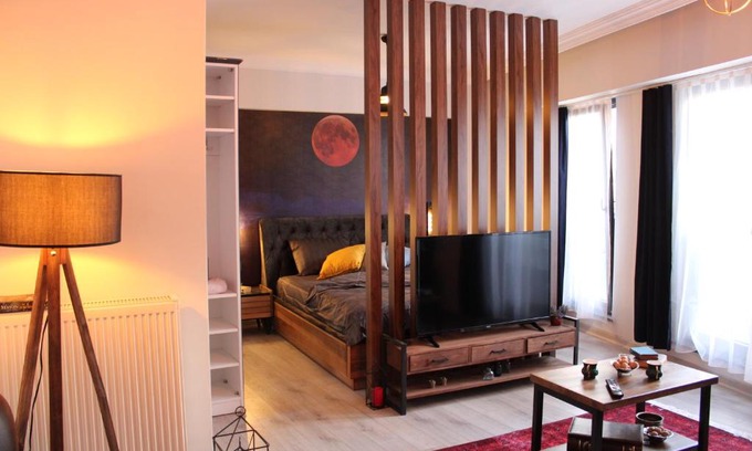Kabatas Apartment | Guest Rated eRaSuites1 Taksim - Family-Friendly Retreat