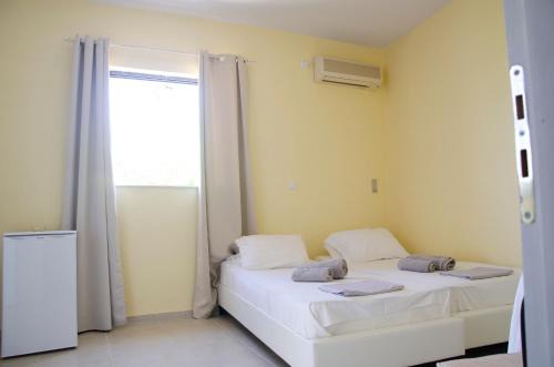 Agios Nikolaos Apartment | Oceanfront Erato Agios Nikolaos Apartment with Great Reviews