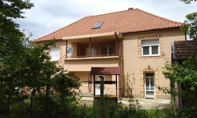 Nagyesztergar Apartment | Erdei Vendégház: Guest Rated 9/10 with Family-Friendly Amenities