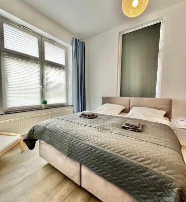 Burgeresch Apartment | Relaxing City Ground-Floor Apartment with Veranda & Pool