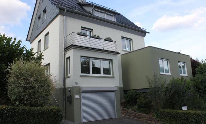 Bad Salzschlirf Apartment | Relaxation by the Vulkanradweg - DTV Certified 4-Star Hotel