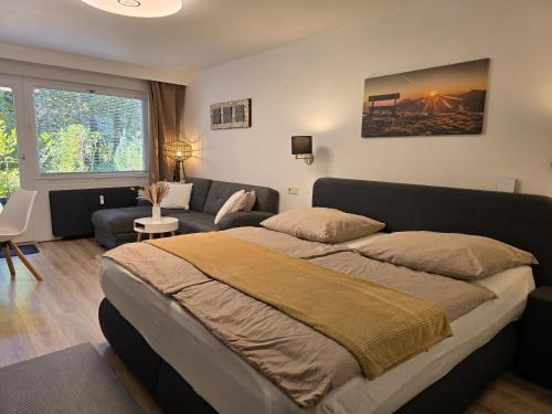 Bad Urach Apartment | Relaxing Apartment by Kurpark & Therme Bad Urach