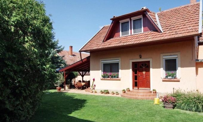 Gyula Apartment | Erika Apartmanház: Guest Rated 9.2 with Family-Friendly Amenities