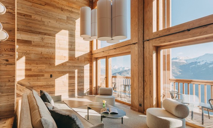 Granges Hotel | Eringer Hotel: Eco-Friendly Retreat with Pool & Dining