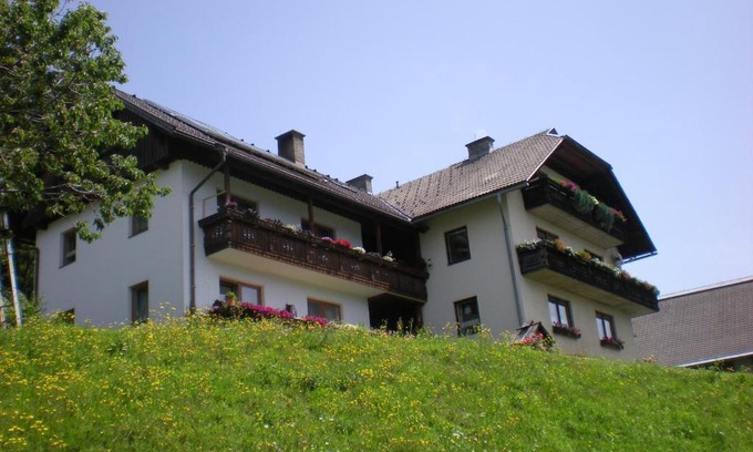 Kirchbach Apartment | Pet-Friendly Retreat at Erlebnishof Schiman - Rated 9.4