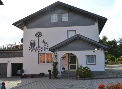 Arnbruck House | Discover Erlebnispension Zum Wanderer Sepp: Pet-Friendly Retreat