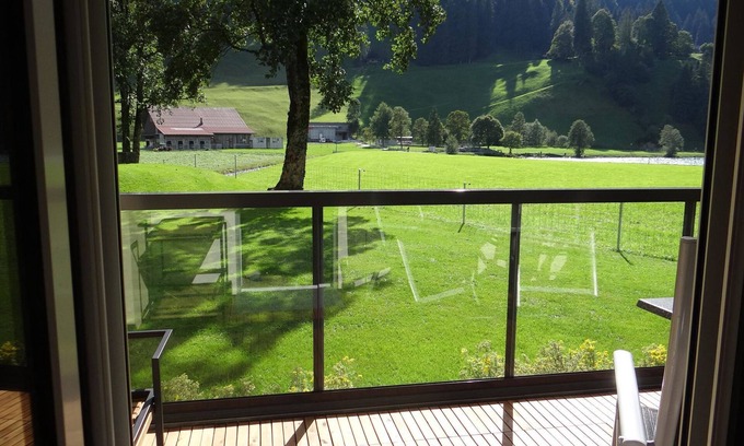 Engelberg Apartment | Erlenrain Wohnung 911: Guest Rated 9.4, Family-Friendly Stay