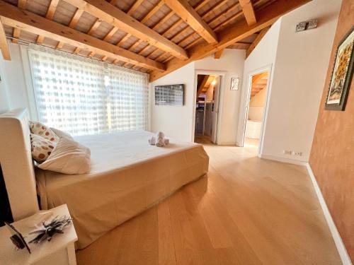 Dolo Apartment | Discover ERMAN HOUSE: Riverside Retreat in Venice