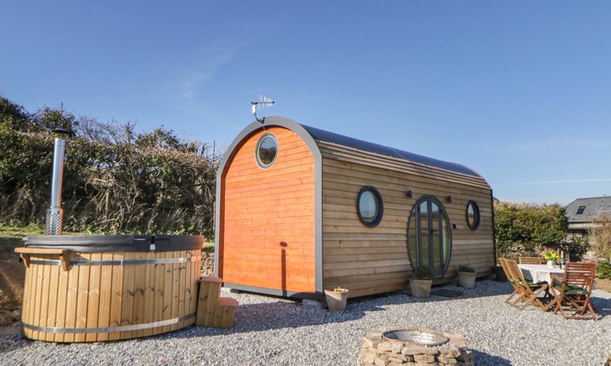 Newton Ferrers Cottage | ERME: Family-Friendly Holiday Cottage with Ocean View