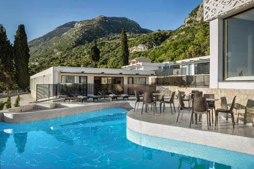 Valerianos Hotel | Oceanfront Erolidae Villas with Spa & Pool - Rated 9.4/10