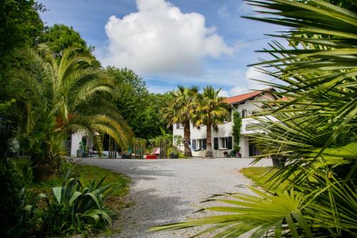 Behobie Bed & Breakfast | Erreka Txikia: Oceanfront Escape with Unmatched Amenities