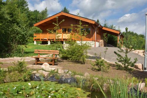 Georgenfeld House | Child-Friendly Getaway at Erzgebirgsholzhaus am Lugstein