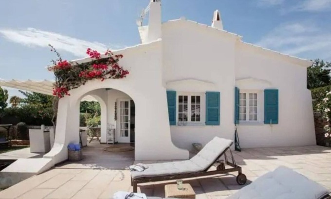 Sant Lluis House | ES Chalet DE Binisafua: Steps from the Beach, Family-Friendly