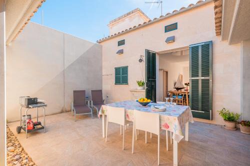 Sa Rapita House | Top-Rated Es Pop Nou: Family-Friendly Getaway Awaits