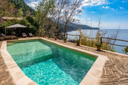 Alconasser Villa | Relax at Es Racó d'Alconàsser: 4-Star Family Retreat