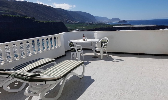 San Marcos Apartment | Penthouse with Sweeping Sea Views and Rooftop Terrace