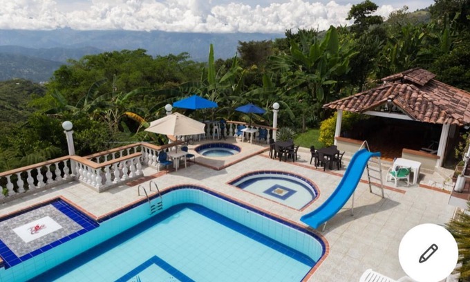 San Jeronimo Other | Escápate a una Finca acogedora en San Jerónimo con piscina, jacuzzi y más.