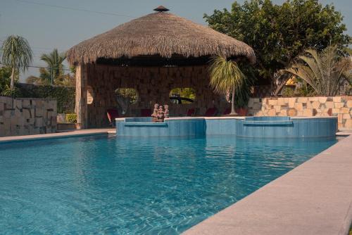 Amacuzac House | Escápate a una quinta con alberca, asador y diversión en familia