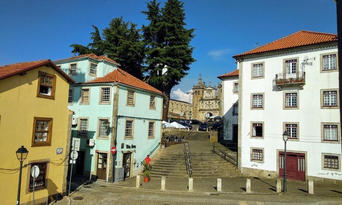 Viseu Apartment | Family-Friendly Escape at Escadinhas da Sé - Rated 9.1/10