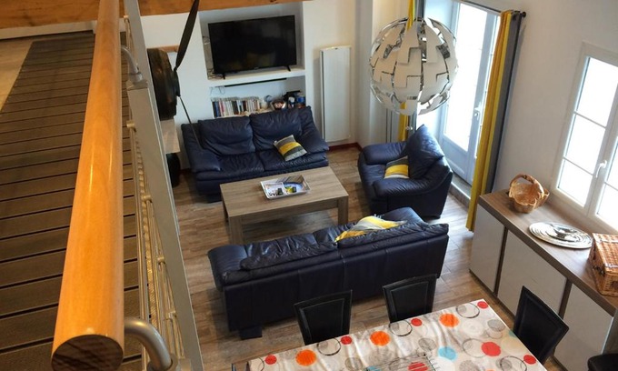 Ile d'Yeu Apartment | Seaside Retreat on the Quays of Ile d'Yeu – Family-Friendly